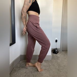 Athleta Salutation Joggers Medium